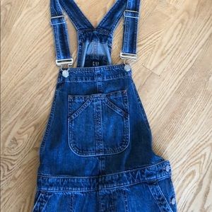 Gap Overalls. 🌹Never worn🔥NWOT